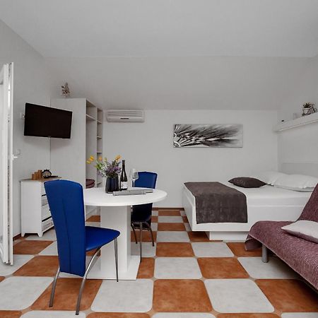 Apartments By The Sea Drasnice, Makarska - 2581 Chambre photo