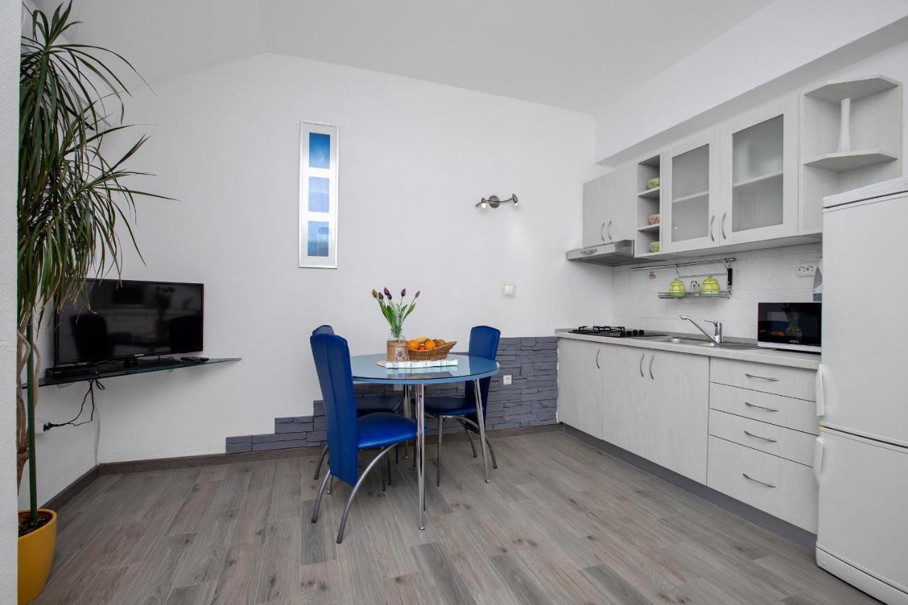 Apartments By The Sea Drasnice, Makarska - 2581 Extérieur photo