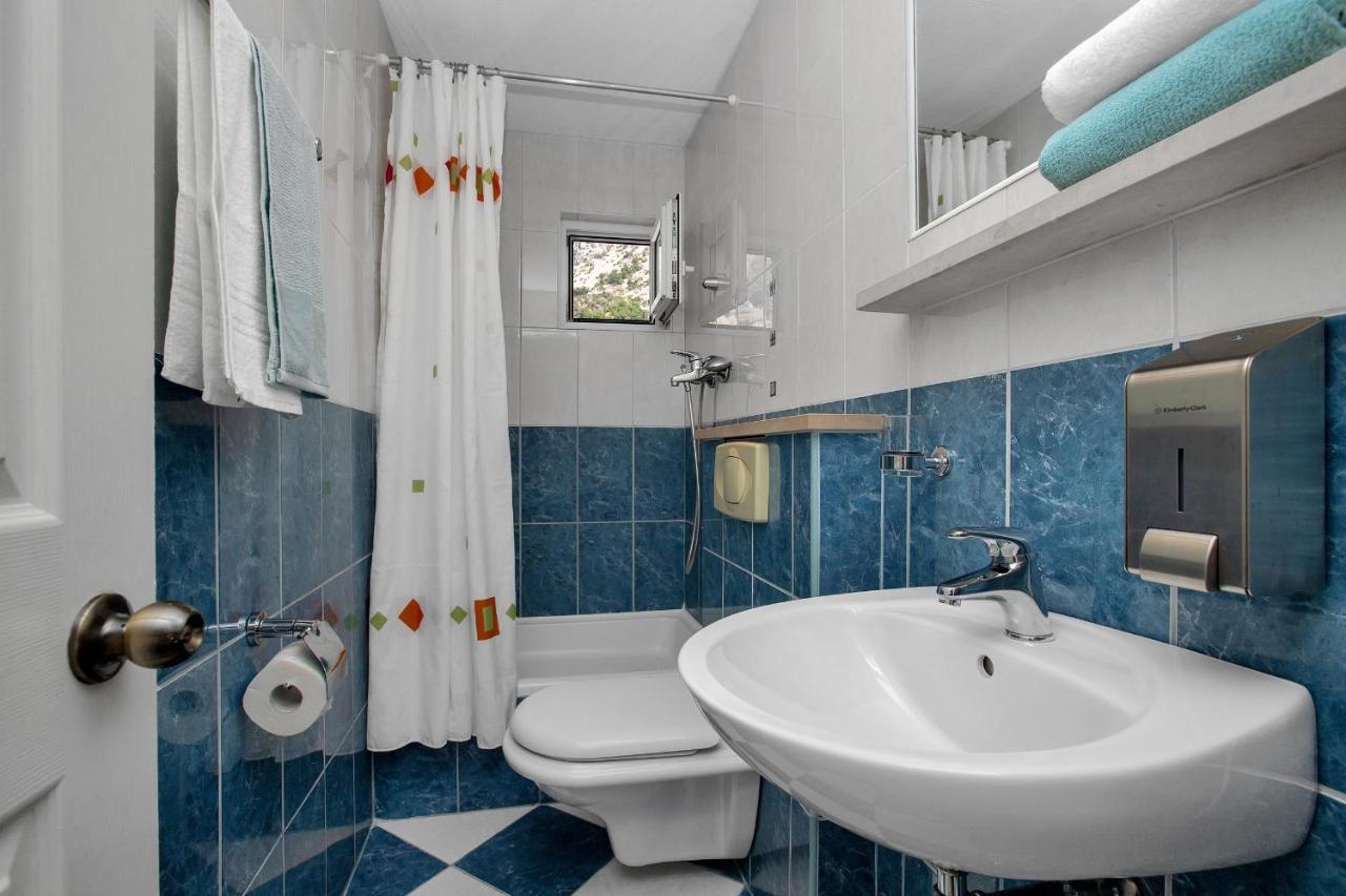 Apartments By The Sea Drasnice, Makarska - 2581 Extérieur photo