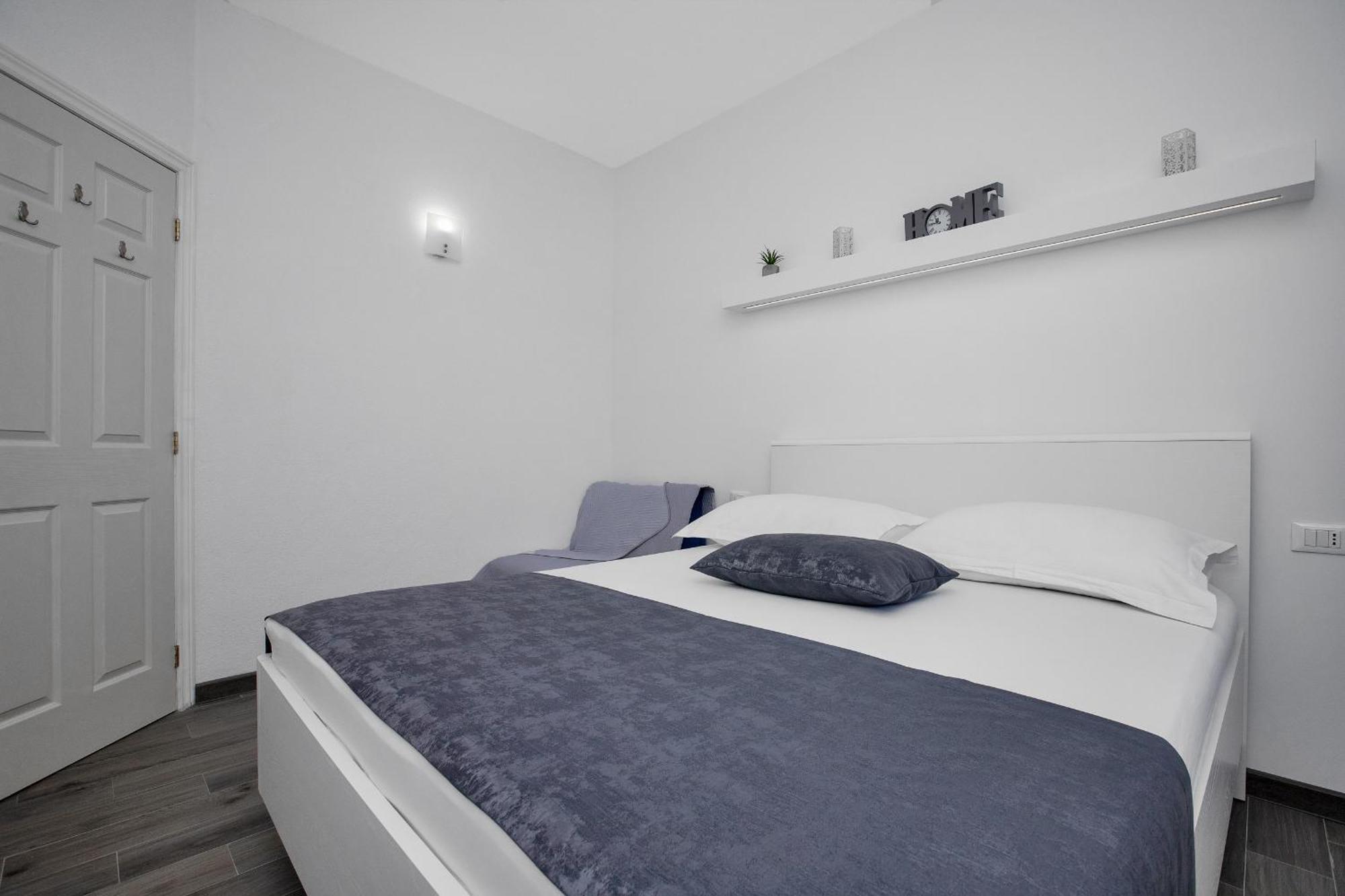 Apartments By The Sea Drasnice, Makarska - 2581 Chambre photo